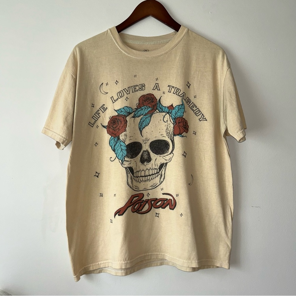 Poison Beige‎ Graphic T-Shirt